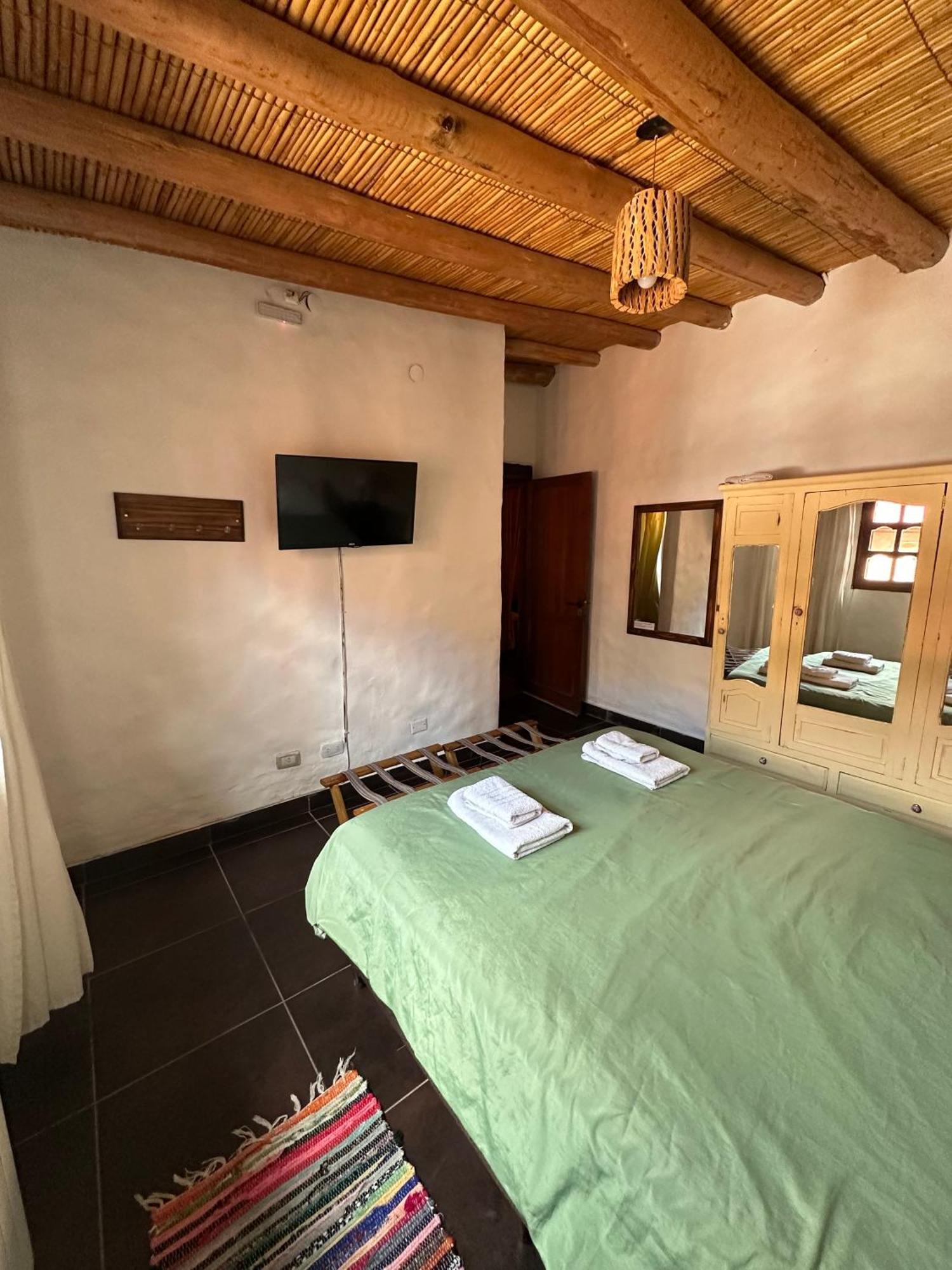 Antigua Tilcara Hostel Bagian luar foto