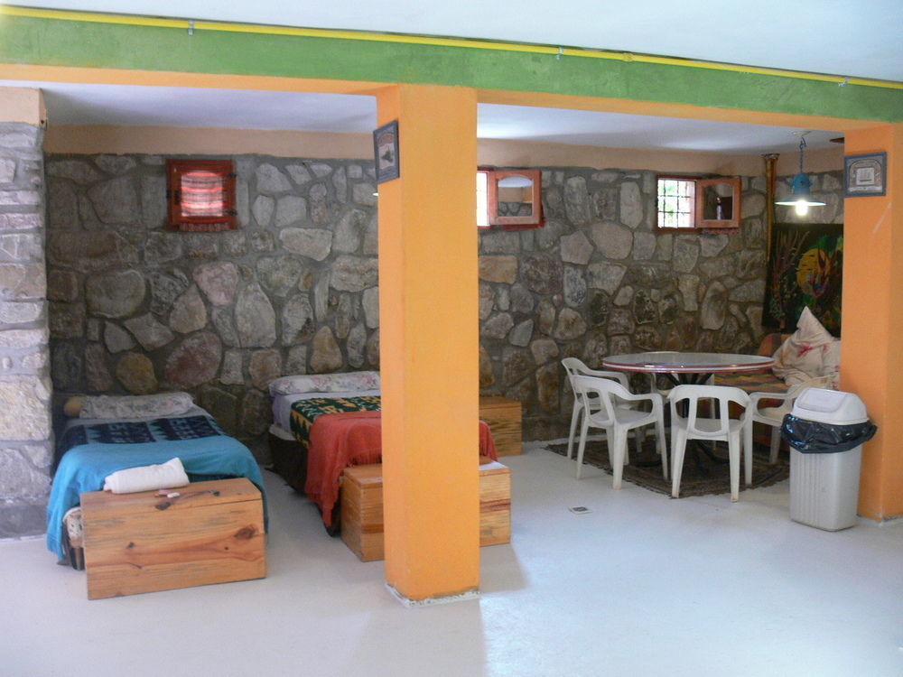 Antigua Tilcara Hostel Bagian luar foto